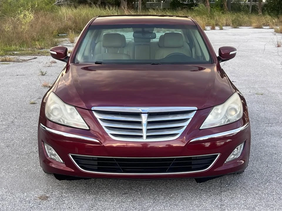 2013 Hyundai Genesis - Image 2 of 19