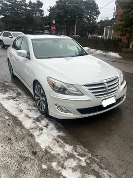 2013 Hyundai Genesis - Image 2 of 7
