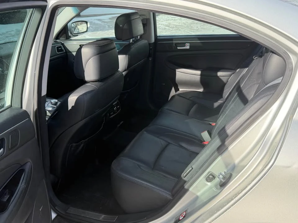 2013 Hyundai Genesis - Image 10 of 10