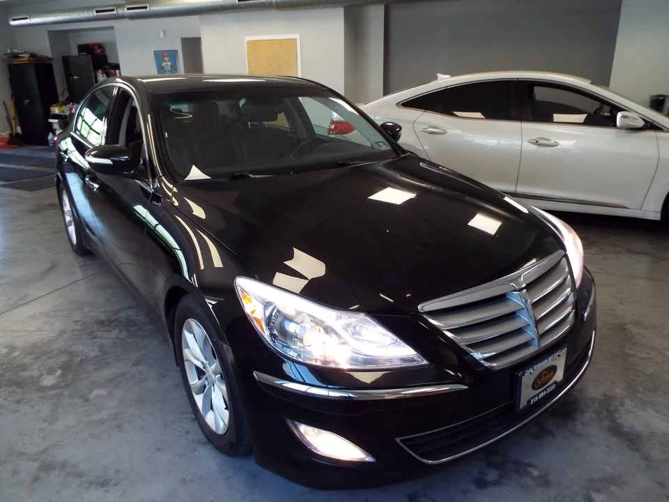 2013 Hyundai Genesis - Image 3 of 17