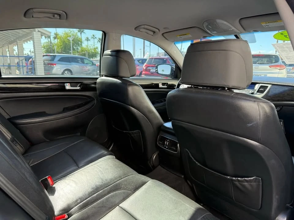 2013 Hyundai Genesis - Image 6 of 20