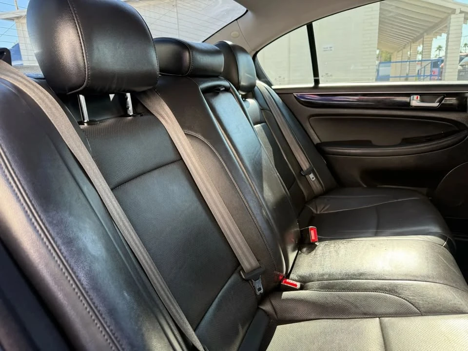 2013 Hyundai Genesis - Image 5 of 20