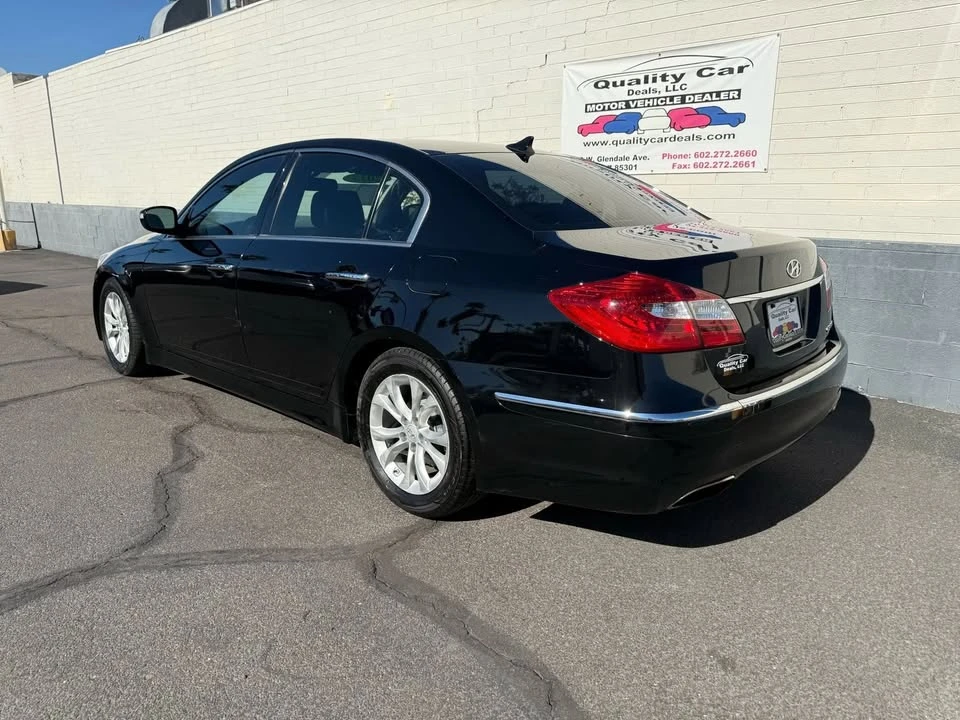 2013 Hyundai Genesis - Image 19 of 20