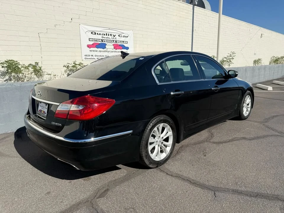 2013 Hyundai Genesis - Image 2 of 20