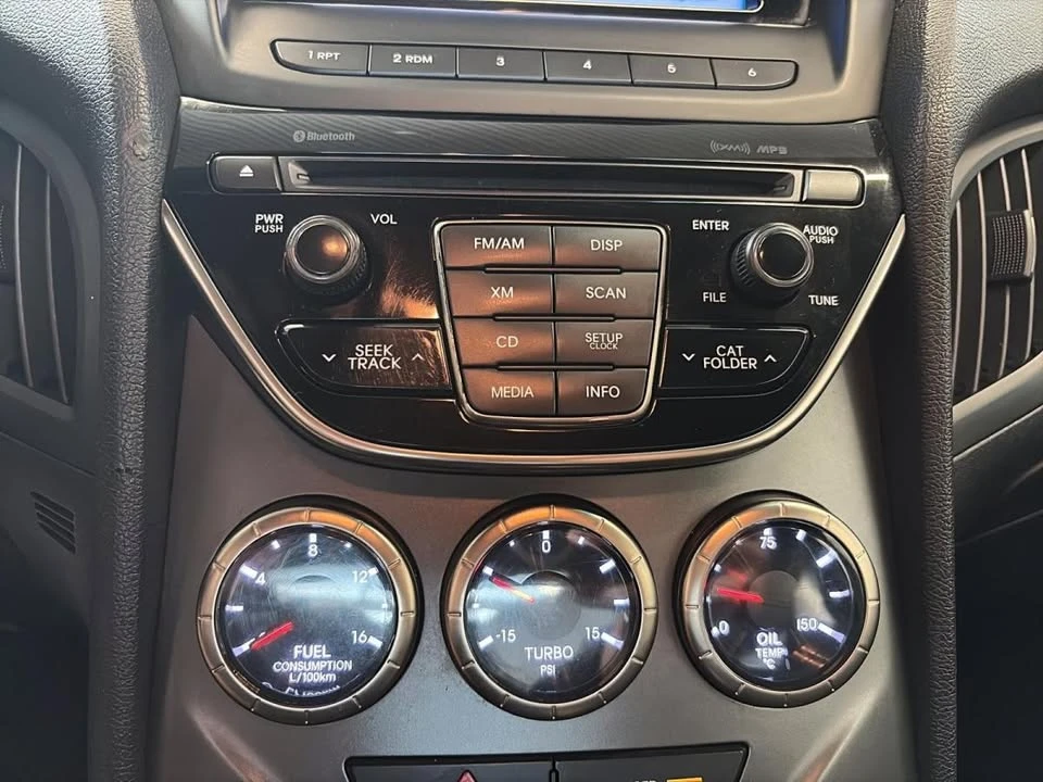 2013 Hyundai Genesis - Image 17 of 20
