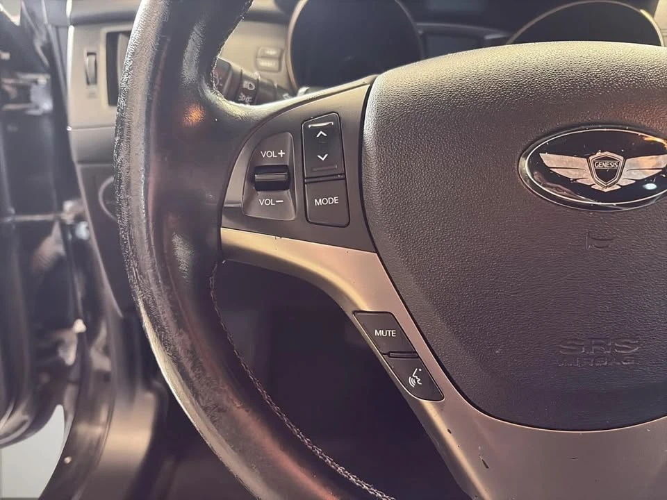 2013 Hyundai Genesis - Image 13 of 20