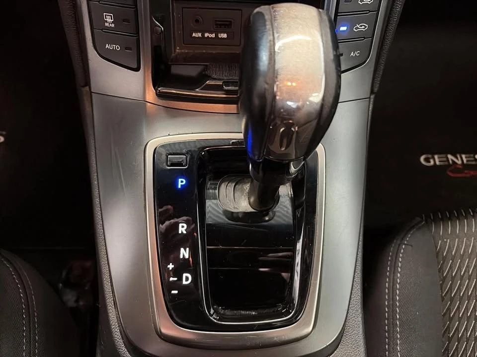2013 Hyundai Genesis - Image 19 of 20