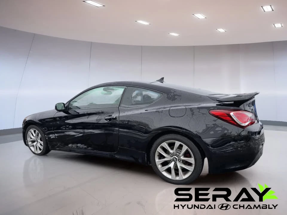 2013 Hyundai Genesis - Image 2 of 13