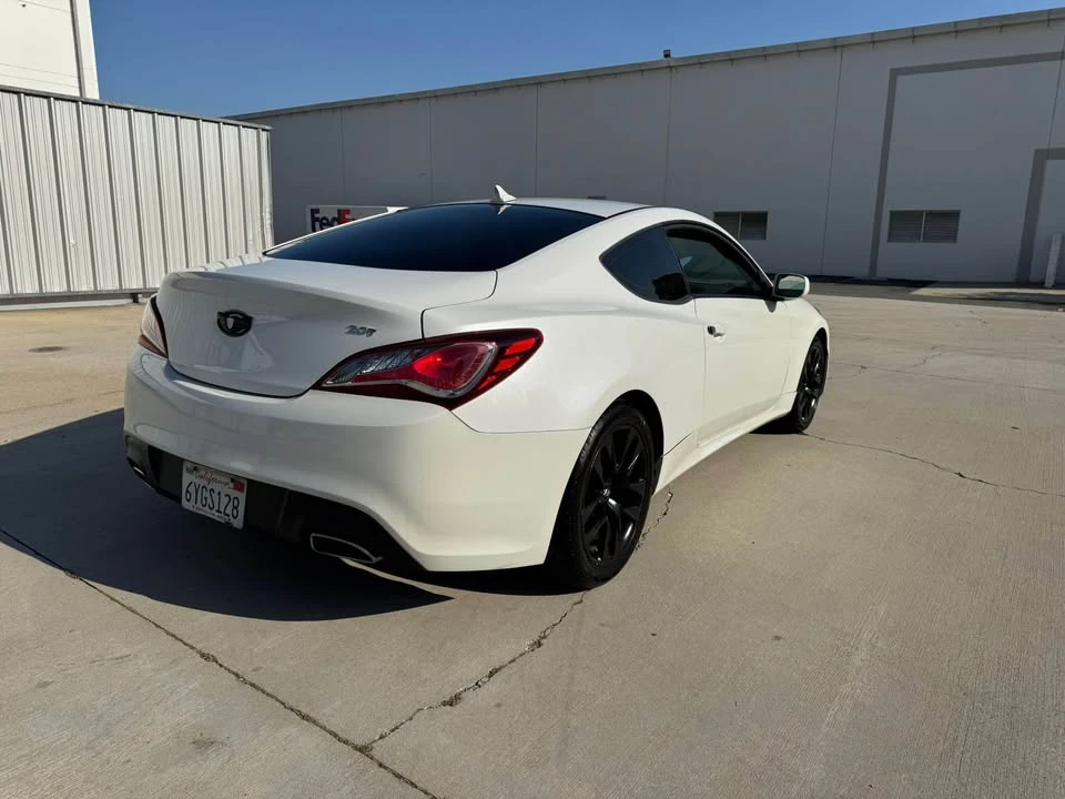 2013 Hyundai Genesis - Image 3 of 19