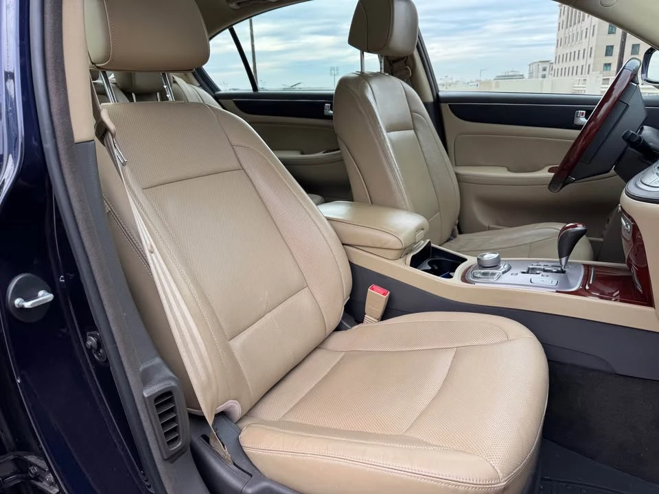 2013 Hyundai Genesis - Image 8 of 11