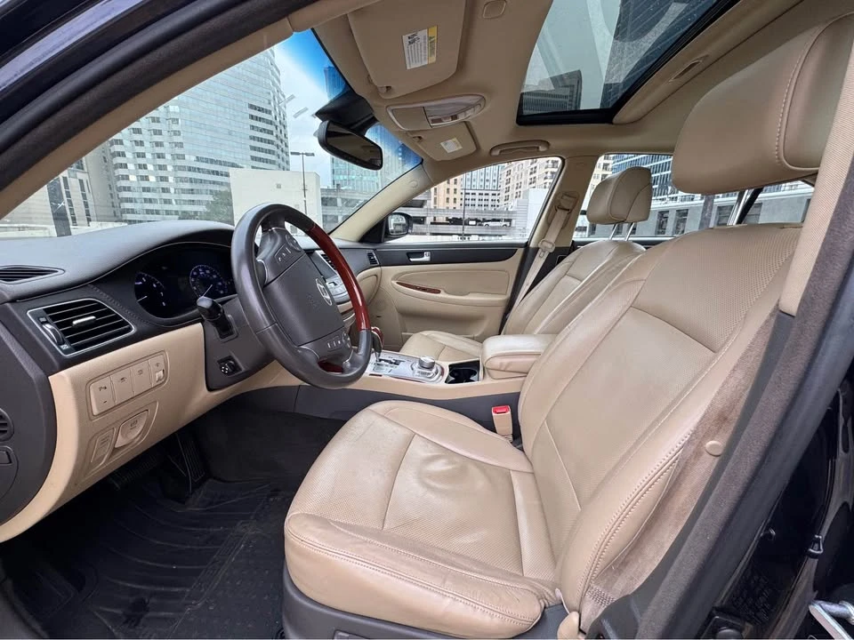 2013 Hyundai Genesis - Image 5 of 11