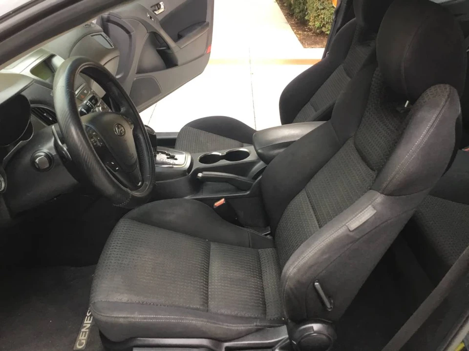 2013 Hyundai Genesis Coupe - Image 12 of 22