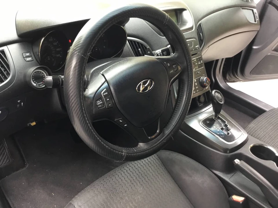 2013 Hyundai Genesis Coupe - Image 17 of 22