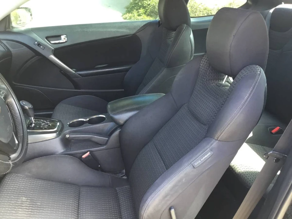2013 Hyundai Genesis Coupe - Image 5 of 15