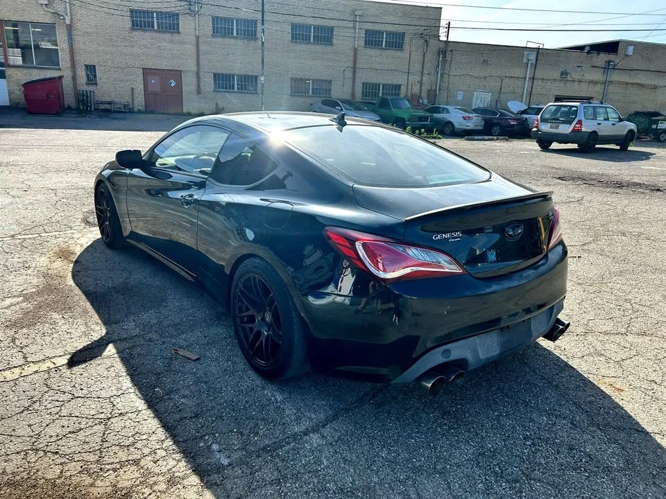 2013 Hyundai Genesis Coupe - Image 2 of 13