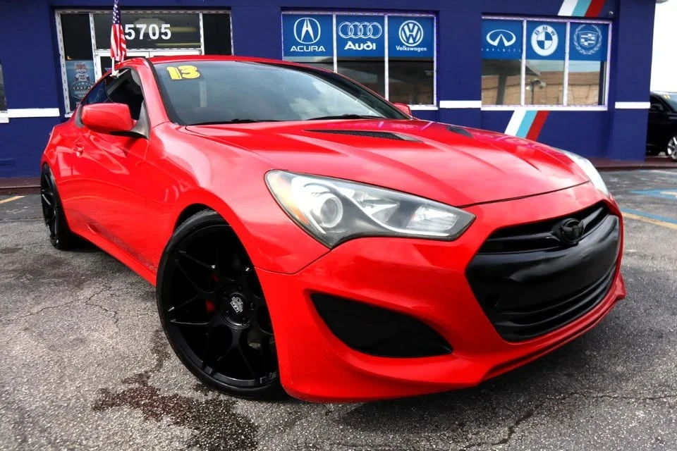 2013 Hyundai Genesis Coupe - Image 2 of 20