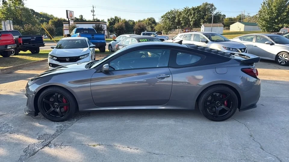2013 Hyundai Genesis Coupe - Image 2 of 20
