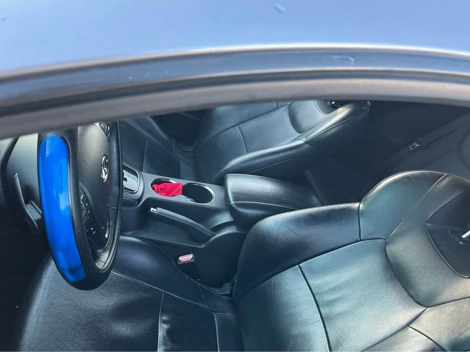 2013 Hyundai Genesis Coupe - Image 10 of 12