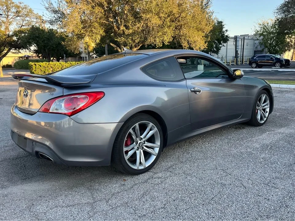 2013 Hyundai Genesis Coupe - Image 7 of 12