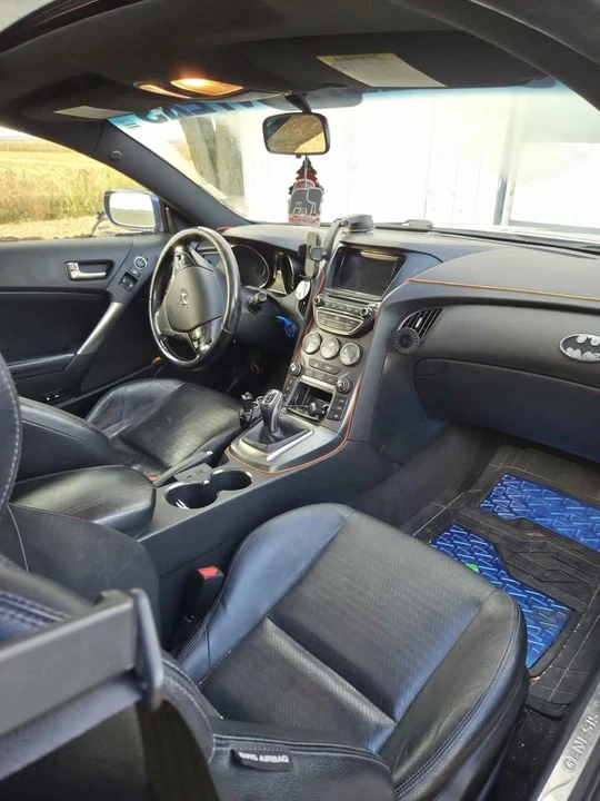 2013 Hyundai Genesis Coupe - Image 2 of 6