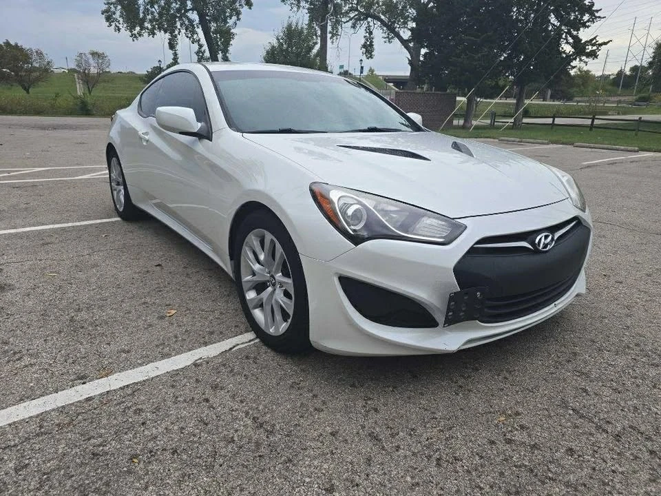 2013 Hyundai Genesis Coupe - Image 3 of 19