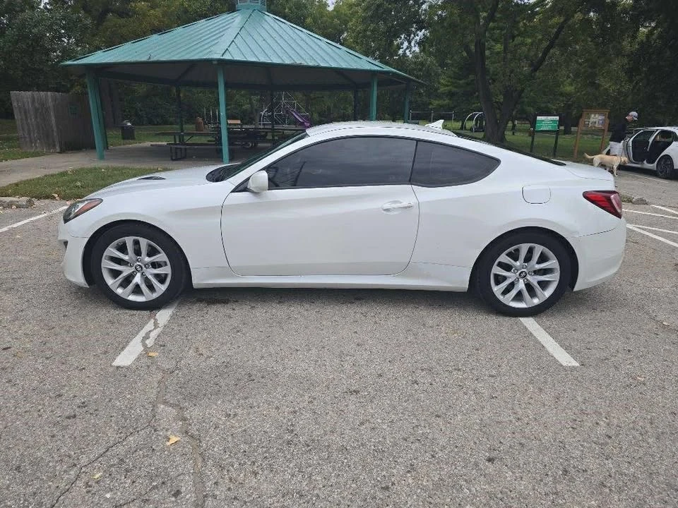 2013 Hyundai Genesis Coupe - Image 8 of 19