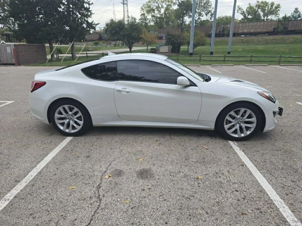 2013 Hyundai Genesis Coupe - Image 4 of 19