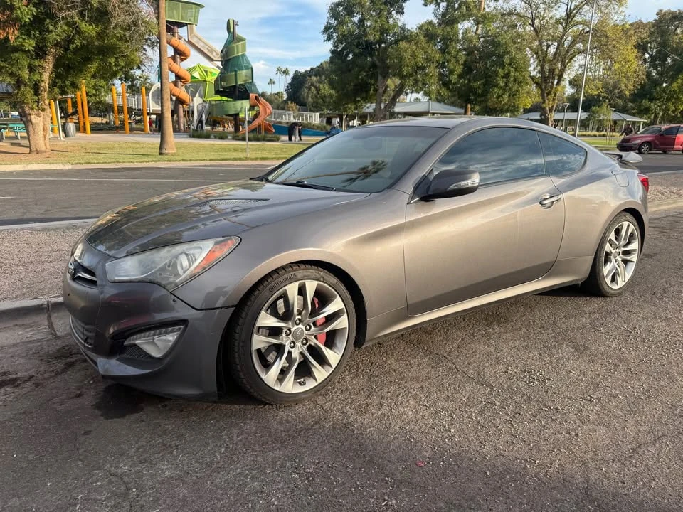 2013 Hyundai Genesis Coupe - Image 2 of 9