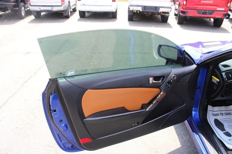 2013 Hyundai Genesis Coupe - Image 18 of 19