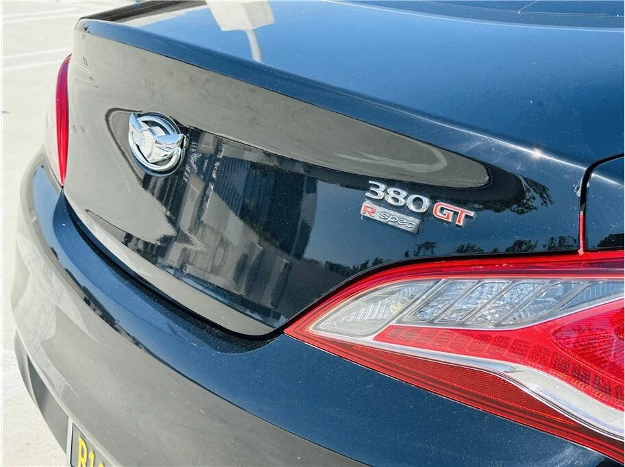 2013 Hyundai Genesis Coupe - Image 16 of 20