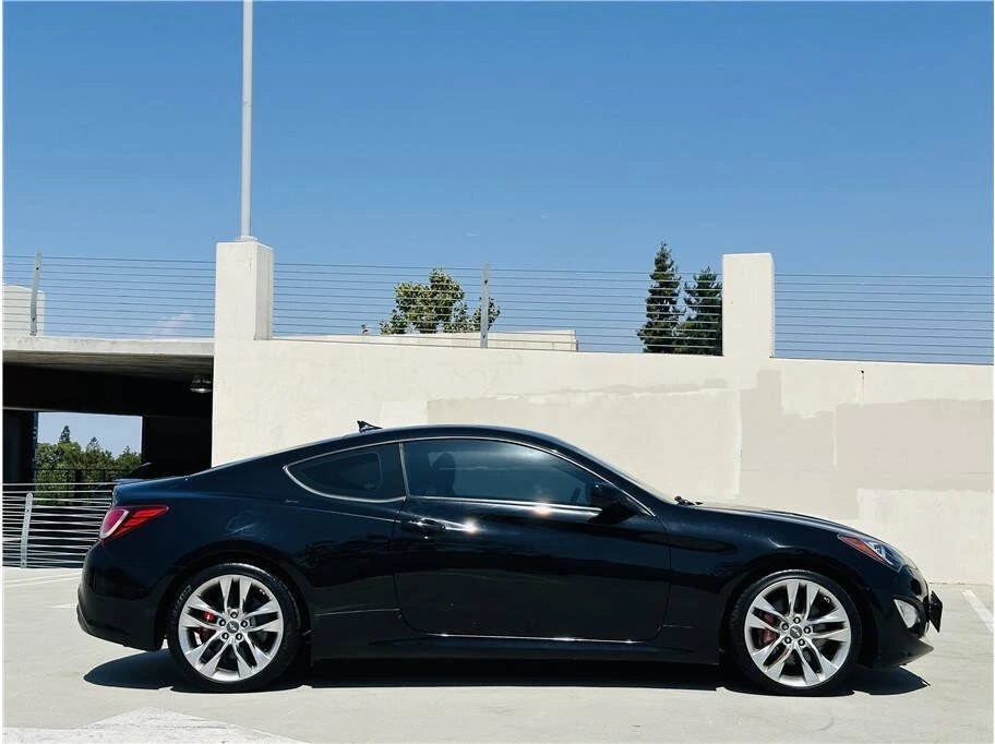 2013 Hyundai Genesis Coupe - Image 10 of 20