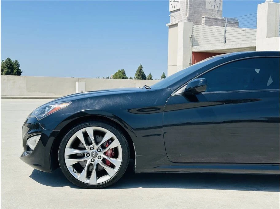 2013 Hyundai Genesis Coupe - Image 8 of 20