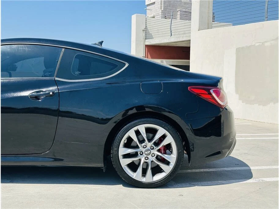 2013 Hyundai Genesis Coupe - Image 9 of 20
