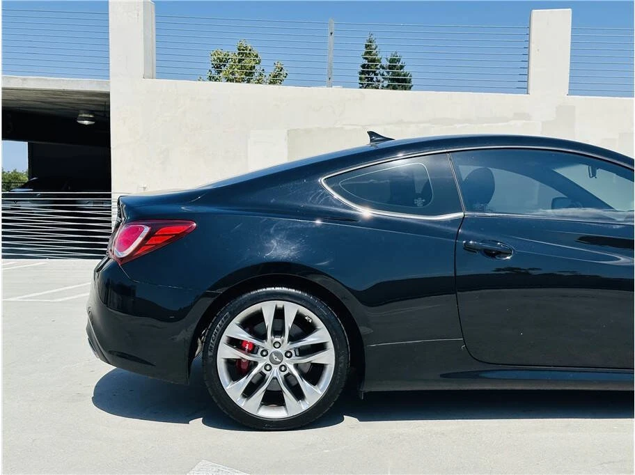 2013 Hyundai Genesis Coupe - Image 12 of 20