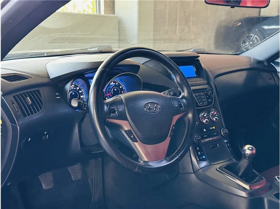 2013 Hyundai Genesis Coupe - Image 19 of 20