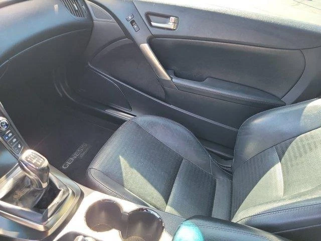 2013 Hyundai Genesis Coupe - Image 16 of 20