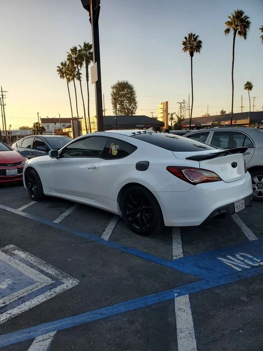 2013 Hyundai Genesis Coupe - Image 6 of 6