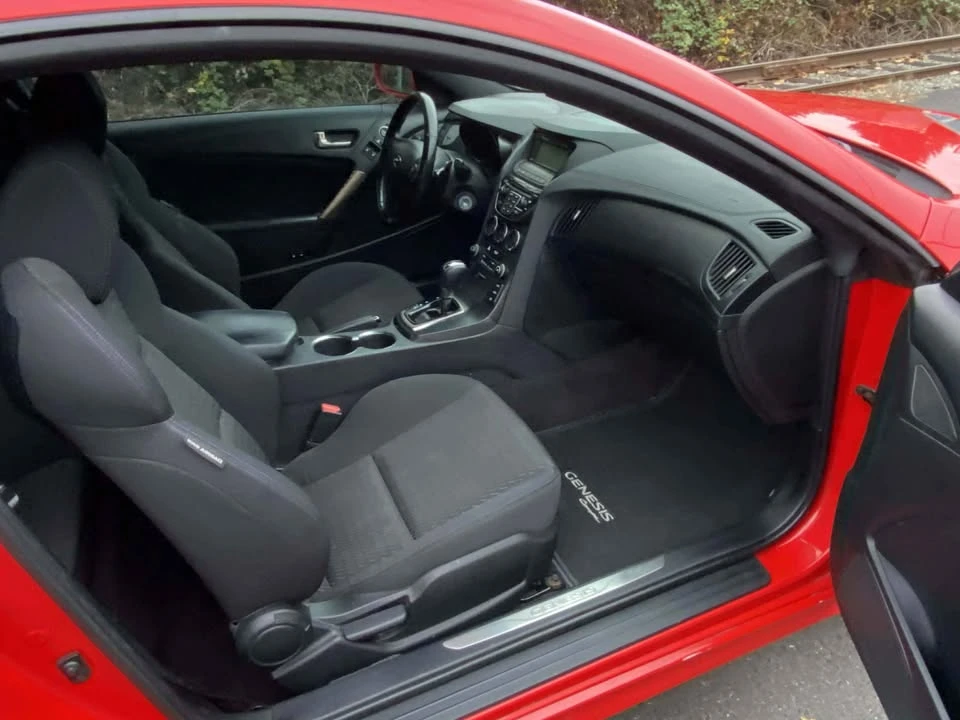 2013 Hyundai Genesis Coupe - Image 9 of 16