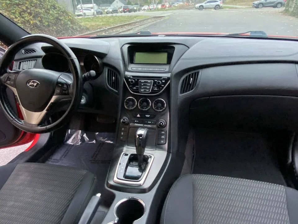 2013 Hyundai Genesis Coupe - Image 10 of 16