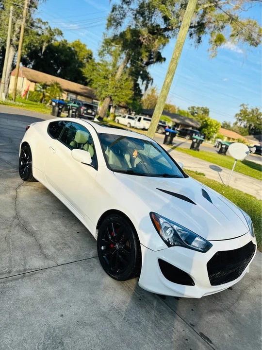2013 Hyundai Genesis Coupe - Image 3 of 14