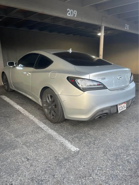2013 Hyundai Genesis Coupe - Image 2 of 5