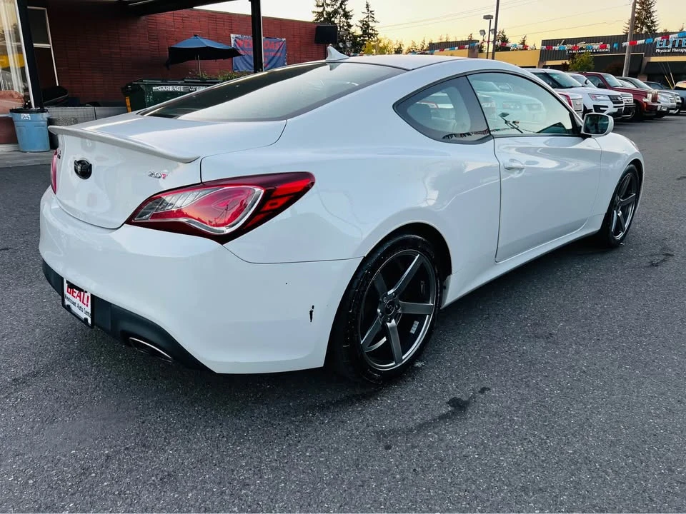 2013 Hyundai Genesis Coupe - Image 4 of 13