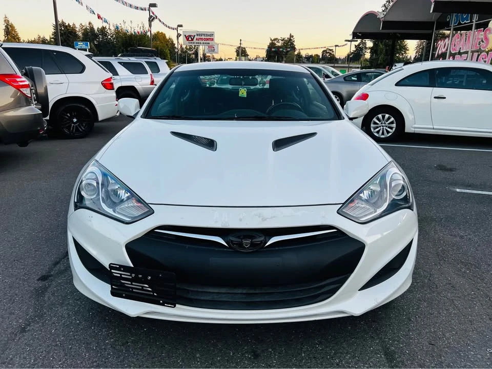 2013 Hyundai Genesis Coupe - Image 2 of 13