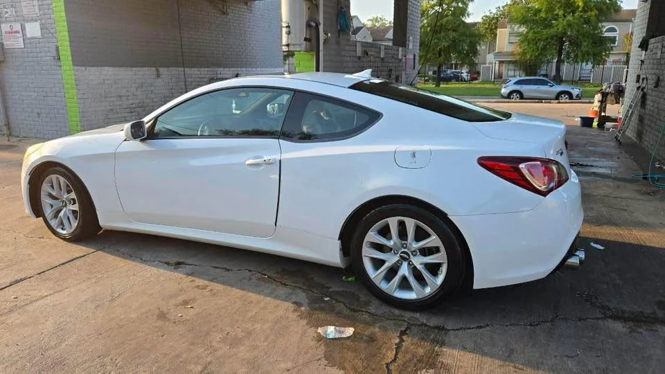 2013 Hyundai Genesis Coupe - Image 2 of 5
