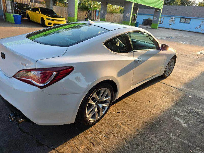 2013 Hyundai Genesis Coupe - Image 2 of 7