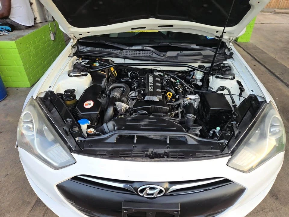 2013 Hyundai Genesis Coupe - Image 5 of 7