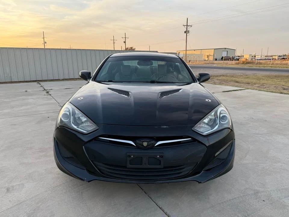2013 Hyundai Genesis Coupe - Image 2 of 17