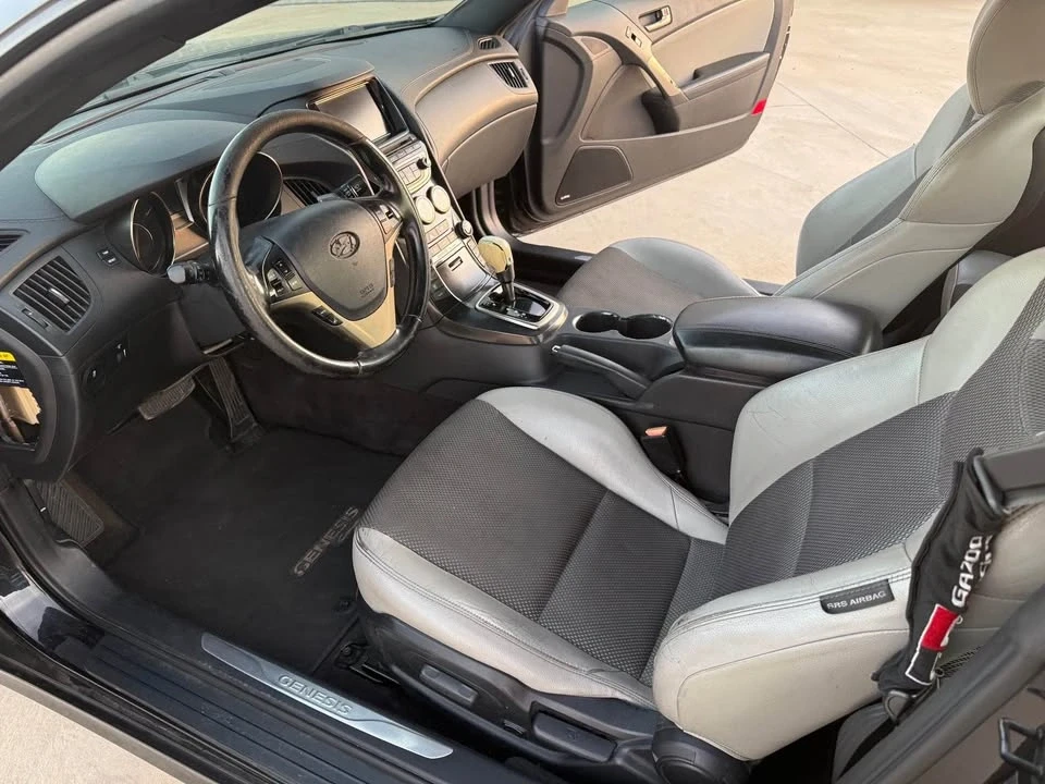 2013 Hyundai Genesis Coupe - Image 9 of 17