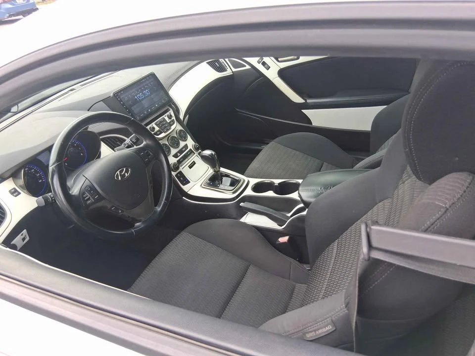2013 Hyundai Genesis Coupe - Image 7 of 9