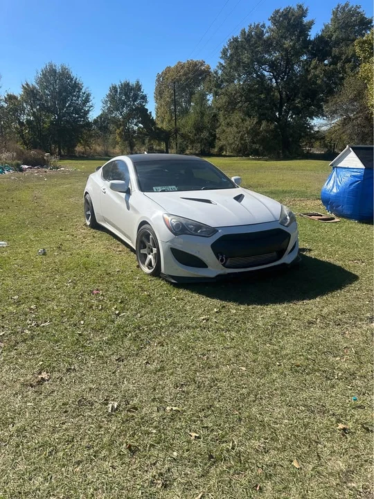 2013 Hyundai Genesis Coupe - Image 7 of 8